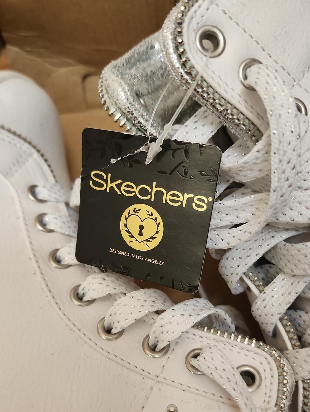 NIB Skechers Girls Shoutouts Zipper Fancy High Top Sneakers White Silver Size 3 - Picture 3 of 11